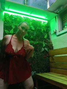 Alice_Jovovich69 Public Foto 4