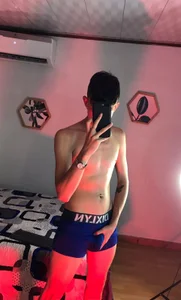 Diamond_Piarce LOOKING IN THE MIRROR ✨✨✨ Pic 2