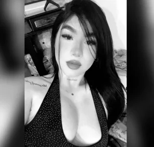 Lia_Noiir Public slika 2