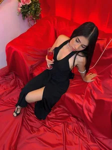 Natasha_Ferrec Between shadows and silk, I am waiting for you…😏 Billede 2