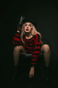 Spooky but sexy curves od LianaFord  5 snímek