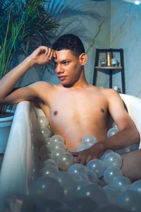 milo_cruz_ Ball Bath  2টি ছবি