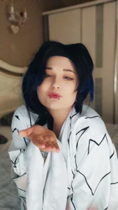 Estheri 🦋 Shinobu ,Mitsuri Foto 8