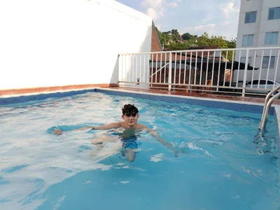 Nathan_Bluee Pool day Pic