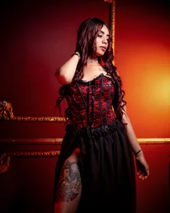 TiffanySander Sensual shadows Pic