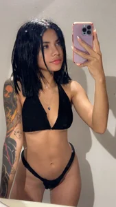 were-Naughty Feeling pretty 圖片