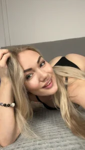 Public od LianaCruz__  6 snímek