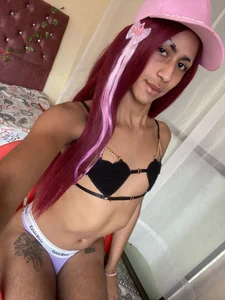 Mostrona_hairy With my heels now 👅 사진 3