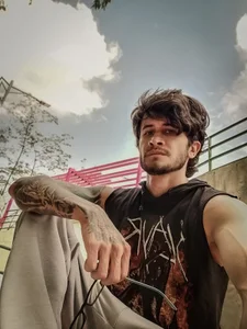 Loggan_donnellyのSunの 2枚の写真