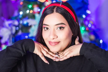 MollyBigBoobs12 I want to hear how you lose control with me Immagine 