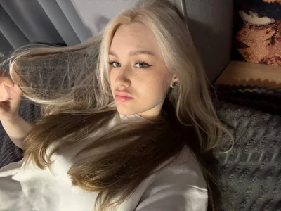 CherieSprinzl damn..  4. fénykép