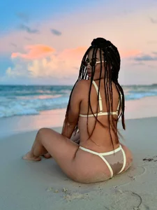 KimberlyWalton KIM ON RD 🤍 slika 4