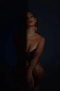 MelissaMoore_ Dark sensuality Foto 2