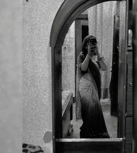 Public de Aayeshu  5 Imagens