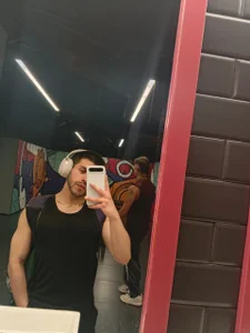 Jhon_Mercu4ry Gym guy or sexy little angel?  4 снимка