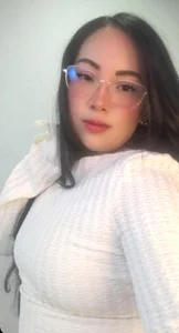 Lilith_Owen_ Public Pic 3