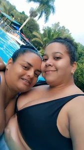 Rossestoner Beautiful lesbian couple зображення 9