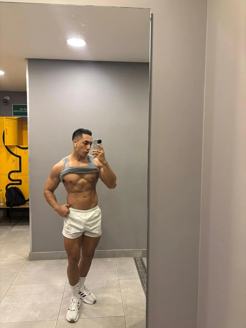 Lucio__Fox Gambar Trending 6503