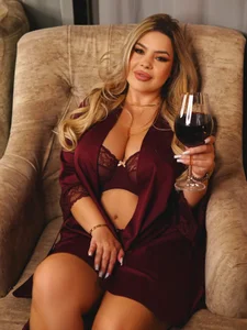 SophieBoobsX Wanna cherish a glass of wine with me? 🍷 Pic 5