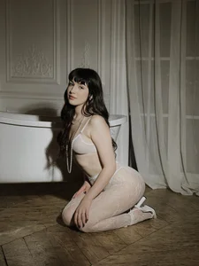 Sophie_Avory Public Immagine  3