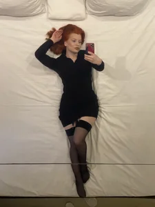 RinaBlondie Sexy in mirror Pic 2