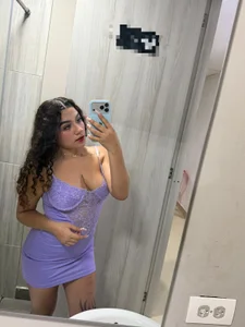 mia_cataleiya your favorite princess, but you already know that in bed I become your villain 👑🔥🥵 Foto 2