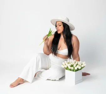 SexxyPamelaのNaughty pigeonの枚の写真