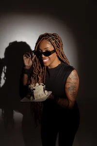 AitanaBrown_ My birthday!🎈🎁 Pic