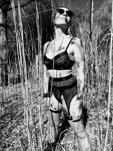 SexyExclusiveflower Black and white in nature Pic 6