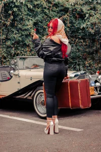 LeaThompsonI'll pick you up, to go for a ride Bild 7