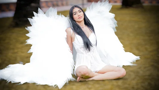 beautiful photos of halloween angels🎃🤍🎃 de Cameron_Hearts Foto 2