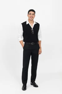 NewYoungHot boy in suit slika