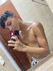 Angel de Red_Diamond_Guy  5 Imagens