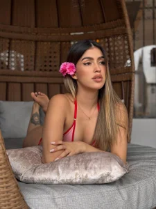 PaulinaSantos_ 🌸 Beauty in Bloom 🌸 Pic 6