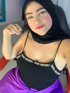 Today I want you to undress me with your imagination 😈 de MarianFadel Foto