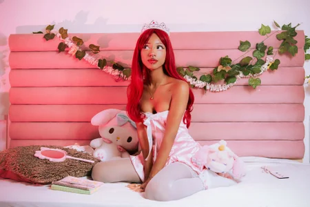 Elaisaprincess pretty little princess 🖤👑 Bilde 5