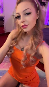 AmberMilana Public Billede