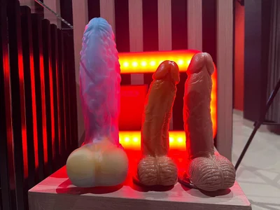 MiluandMIke My favorite toys Εικόνα