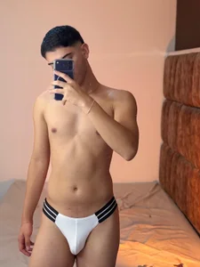 Apolo_Gray Your favorite 🥵🔥 รูป 
