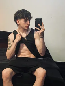 Thomas_Big_dick kullanıcısının 👀👀👀. albümü -  4 fotoğraf