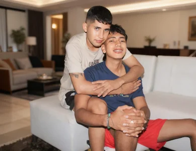 darwinandbrayann RELAXX Pic 5