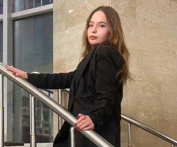 ElmaZillman Public Pic 5