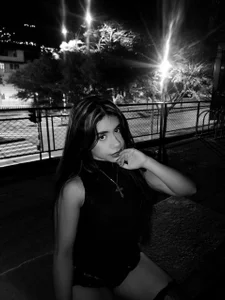 Me 🖤 de emmi_collinss Foto 4