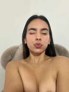 sweetcami1 Cute face Pic 2