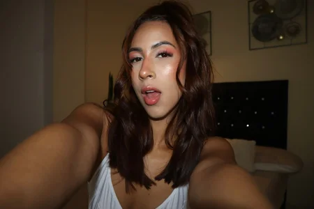 a mischievous angel de paauly  5 Imagens