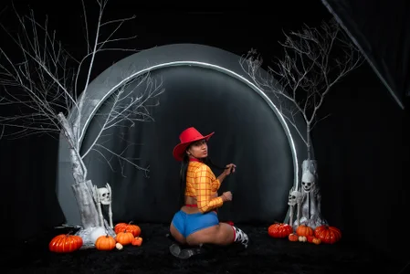 EMILYY_WALKER Cowgirl! Pic