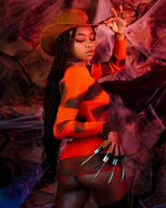 amy_miller1 halloween came!! 🧟‍♀️ Immagine  4