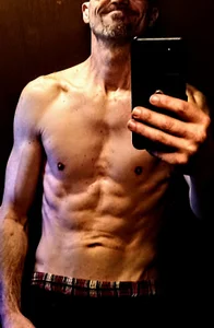 Big White Monster de Mrhungwell138  2 photos