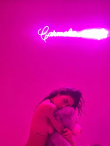 carmela_cute photoshoot in my room Pic 3