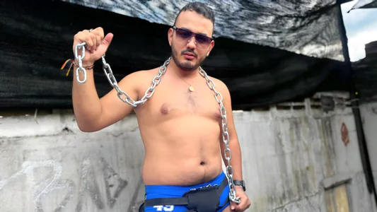 Robert_Pool Public slika